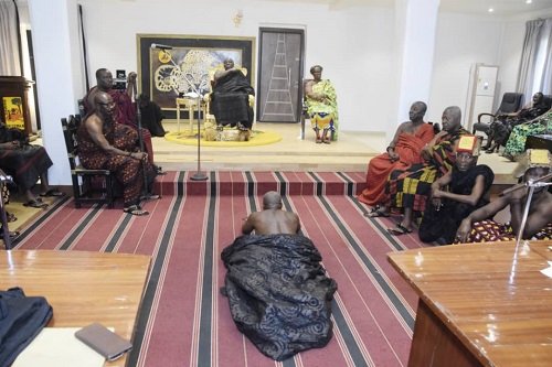 Nana Darkwa pleading with the Okyenhene, Osagyefo Amoatia Ofori Panin