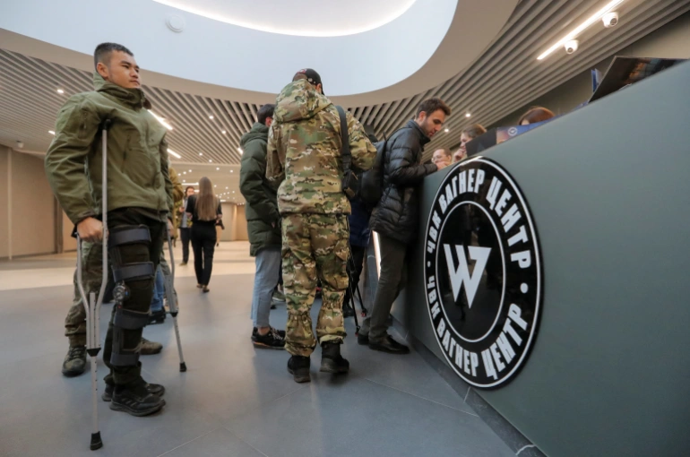 • Ukrainian soldiers have Russian mercenaries
