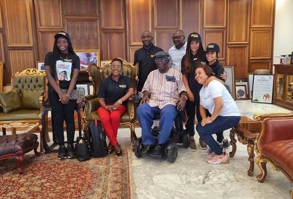 Kufuor----Members of the foundation with Mr Kufuor (second left)