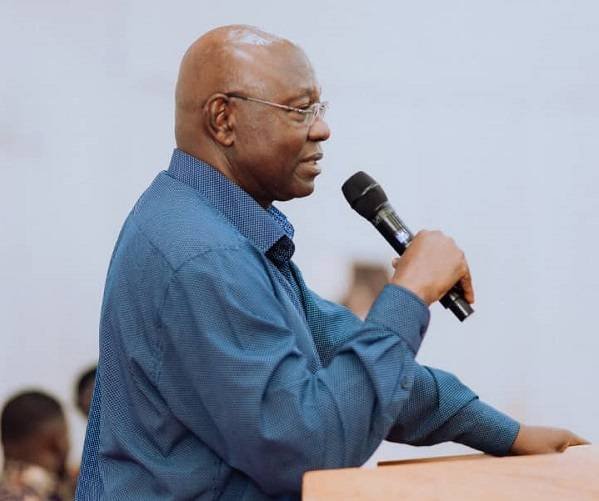 • Mr Oppong-Fosu (inset) speaking to participants at USAG Senate