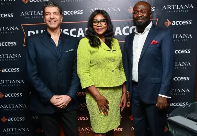 • Matilda Asante-Asiedu (middle), Prof. Kuenyehia, (right) and Lavesh Jagasia at the event