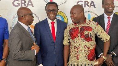 • Rev. Dr Owusu-Amoah (middle) in a chat with the Board Chairman of GRA, Tony Oteng-Gyasi (left), and Executive Secretary of the Importers and Exporters Association, Sampson Asaki Awingobit (right)