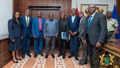President Akufo-Addo (middle) with the EP delegation