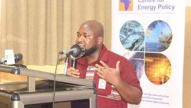 • Mr Kodzo Yaotse (inset) Policy Lead, ACEP, making a presentation at the programme Photo: Ebo Gorman