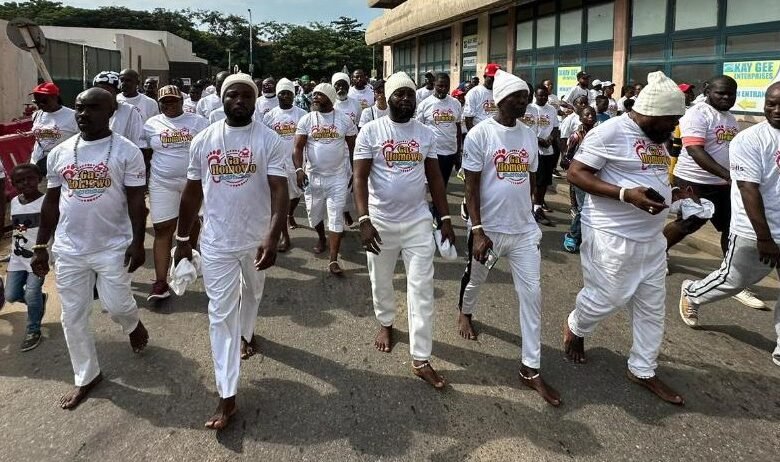 • A section of participants at the walk