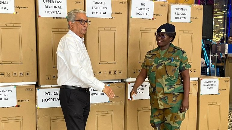 • Dr Ramesh Sadhwani (left) presenting the items to Major Nana Yaa Frempomaa, Deputy Chief Biomedical Scientist, 37 Military Hospital