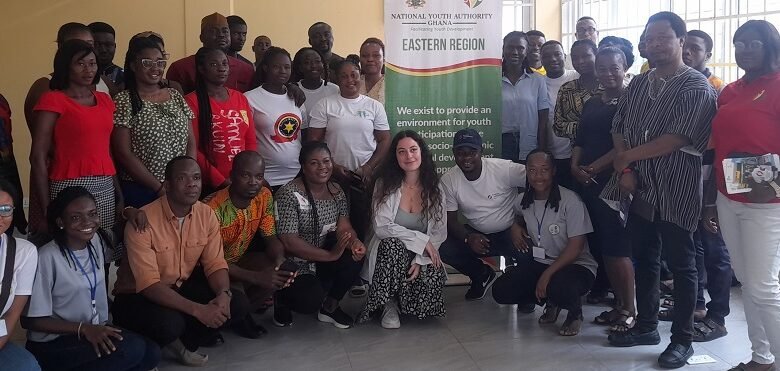 • Ms Lotsu with officials from France Volontaires and some youth volunteer groups after the training