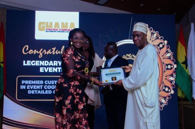 • Austin Gamey (right) presenting an award to Dr Mrs Eunice Nana Aba Smart Kwainoe , CEO, Legendary Capital Events (LCE) and Kidzplace