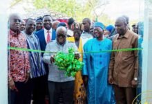 President Akufo-Addo cutting the tape to open the Silver Jubilee Building Complex at UDS, Nyakpala