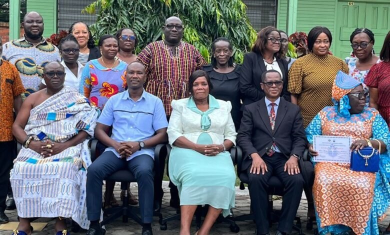 • Ms Francois (seated middle) with facilitators and participants after the workshop