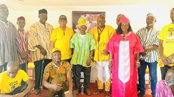 • Alhaji Boniface Abubakar Saddique (fourth from left)with some chiefs at Nandom