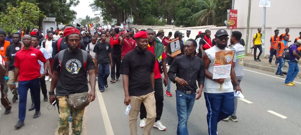 Some of the demostrators on the streets