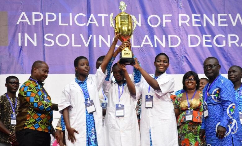 Kpando SHS with the trophy Photo: Seth Osabukle