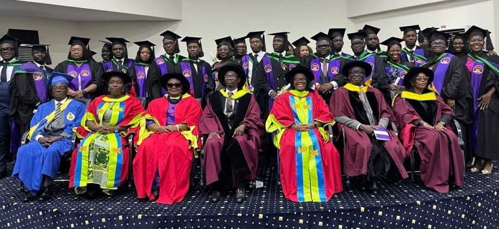 • Dignitaries with the graduands at the congregation