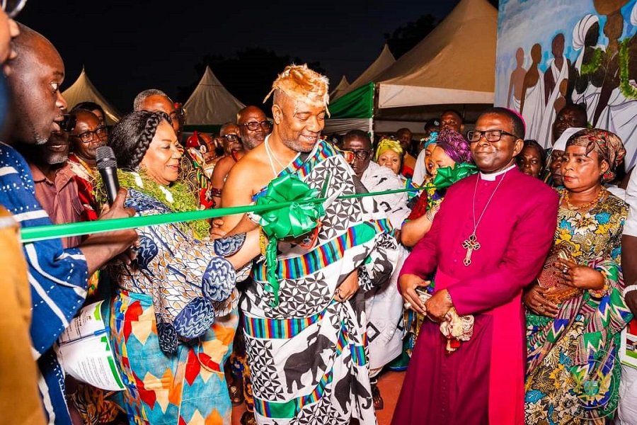 • Mrs Rebecca Akufo-Addo (second from left) assisted by NiiTackieTeikoTsuru II to cut the tape to open the facility