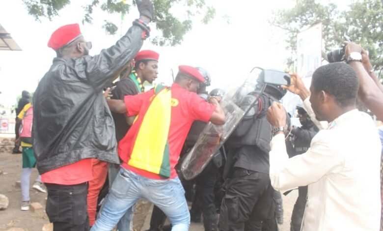 • Flashback: The police battling with some of the demostratorsdays