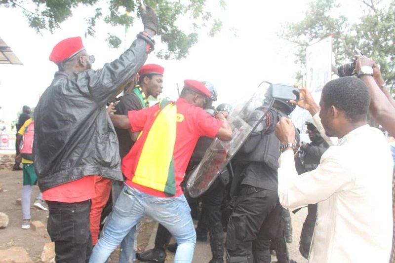 • Flashback: The police battling with some of the demostratorsdays
