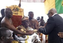 • Osagyefuo Amoatia Ofori Panin exchanging greetings with President Akufo-Addo at the durbar