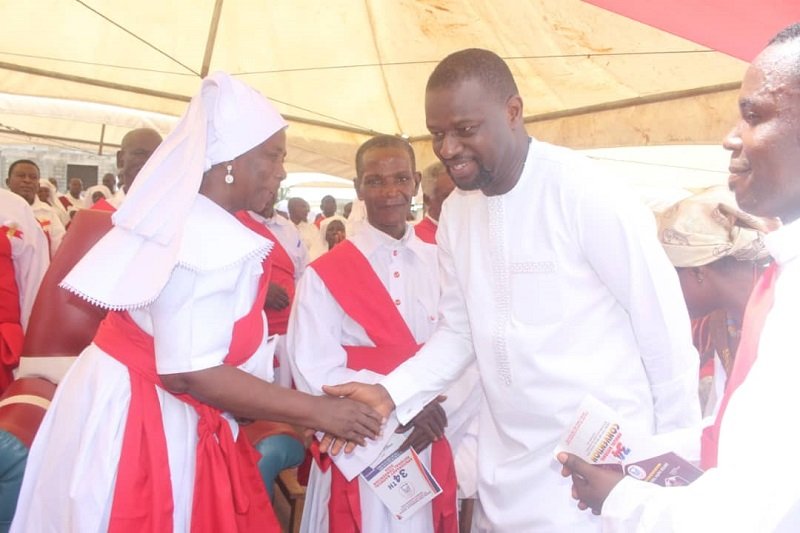 • Mr Frank Annoh Dompreh interacting with Prophetess Mercy Ataa Nkansah III