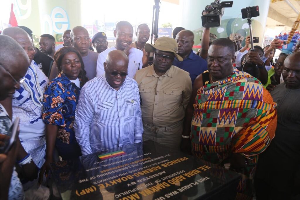 President Akufo-Addo (third from left), admiring the plaque with Francis Asenso Boakye (second from right), Minister of Roads and Highways and Nii Afotey Agbo (right), Chief of Katamanso