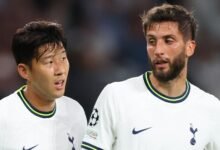 • Rodrigo Bentancur (right) with Son Heung-min