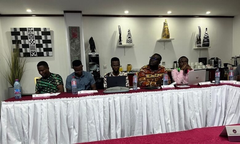 • Some journalists at the workshop