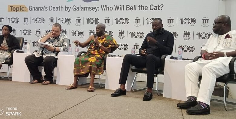 • Prof Gordon (second left) with dignitaries at the programme