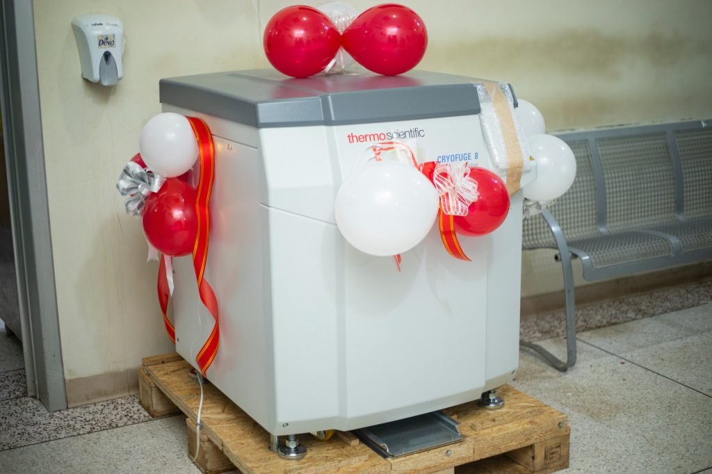 The centrifuge machine