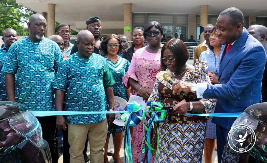 Ghana: NHIA gets 44 pick-up vehicles Ghana: NHIA gets 44 pick-up vehicles