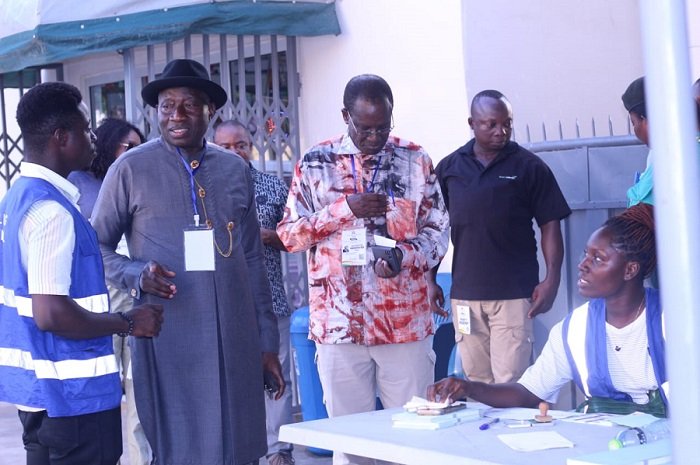 Dr Goodluck Ebele Jonathan and other dignitaries touring some of the polling stations