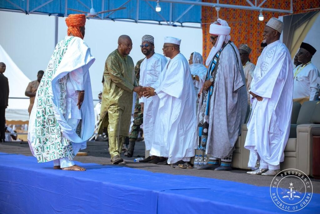 • President Mahama (second from left) interacting with some Ahmadiyya Muslims after the meeting