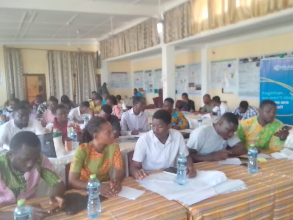 • Teachers at the workshop