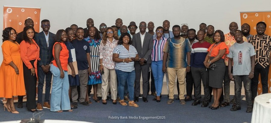• Mr Opuni (middle) with the journalists
