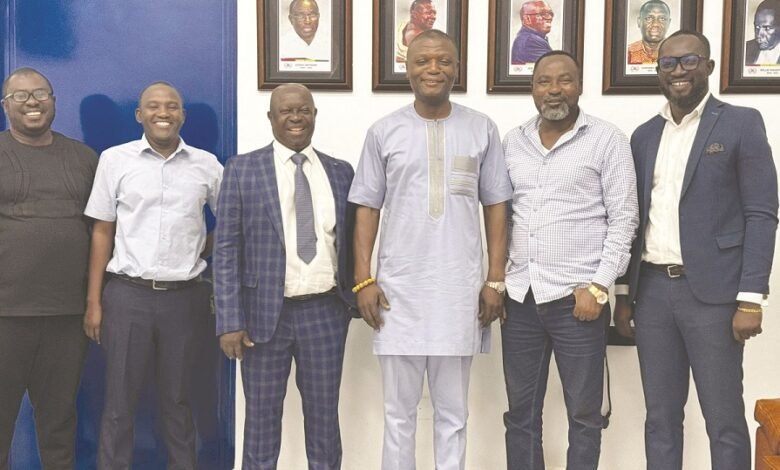 • Kofi Adams (3rd right) together with SWAG executives