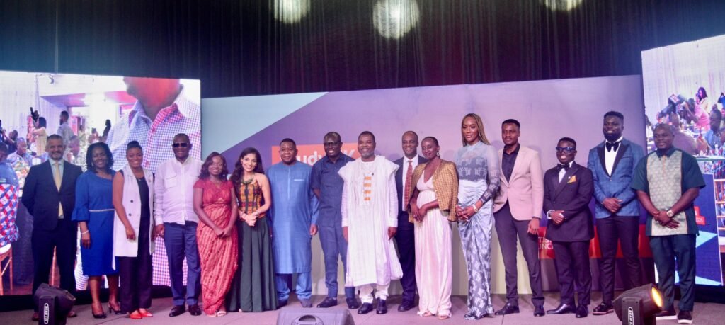 The awardees and dignitaries at the event