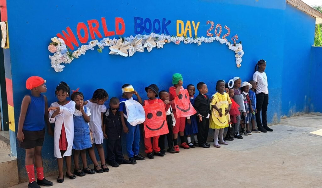 • Some of the pupils of the school dressed to mimic the characters in their favourite books