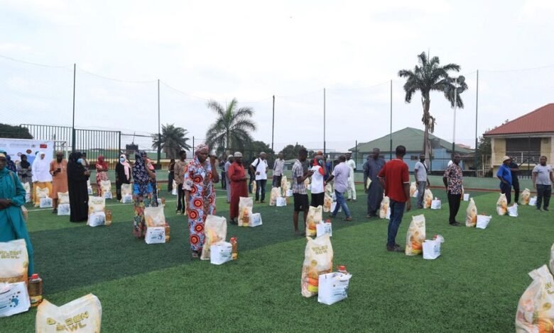 • A section of the beneficiaries with their package