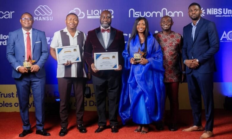 • From right: Chief Technology Officer, Oladapo Bolarinwa, Senior Manager, e-Commerce, Paul Otu, Communications & CSR, Yvonne Effe Faska, Chief Executive Officer, Dr John Obeng Apea, and Digital Marketing Officer, Abrah