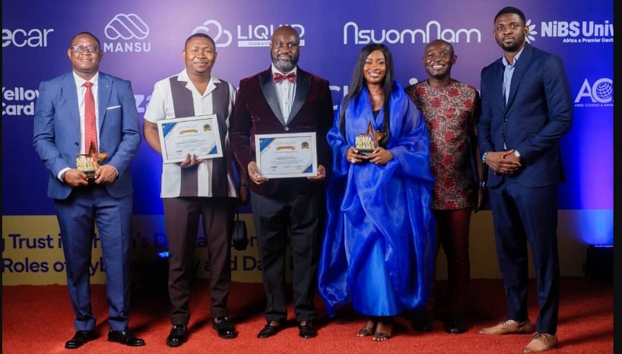 • From right: Chief Technology Officer, Oladapo Bolarinwa, Senior Manager, e-Commerce, Paul Otu, Communications & CSR, Yvonne Effe Faska, Chief Executive Officer, Dr John Obeng Apea, and Digital Marketing Officer, Abrah