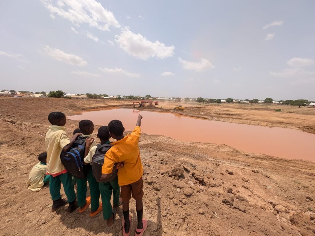 • Some of the pupil observing the dredging