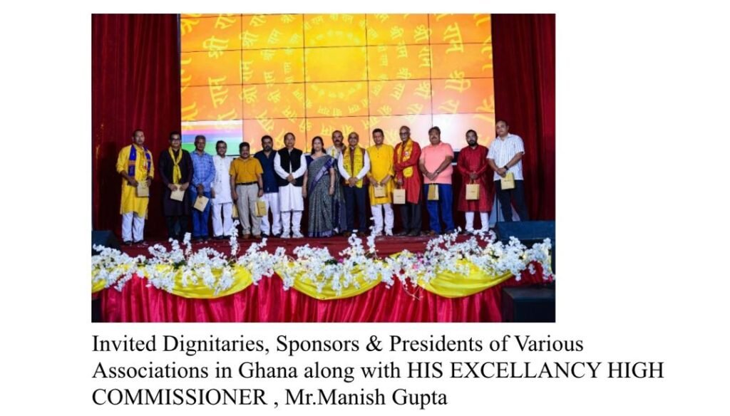 Mr Manish Gupta (middle) with other dignitaries after the programme
