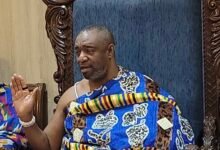 • King Tackie TeikoTsuru II (inset) addressing the police delegation