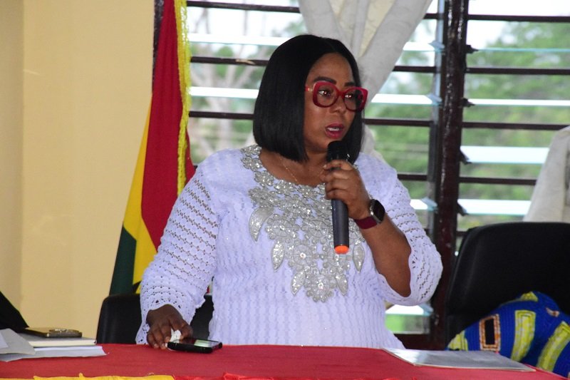• Ms Linda Obenewaa Akweley Ocloo (inset) addressing the Assembly members Photo: Seth Osabukle