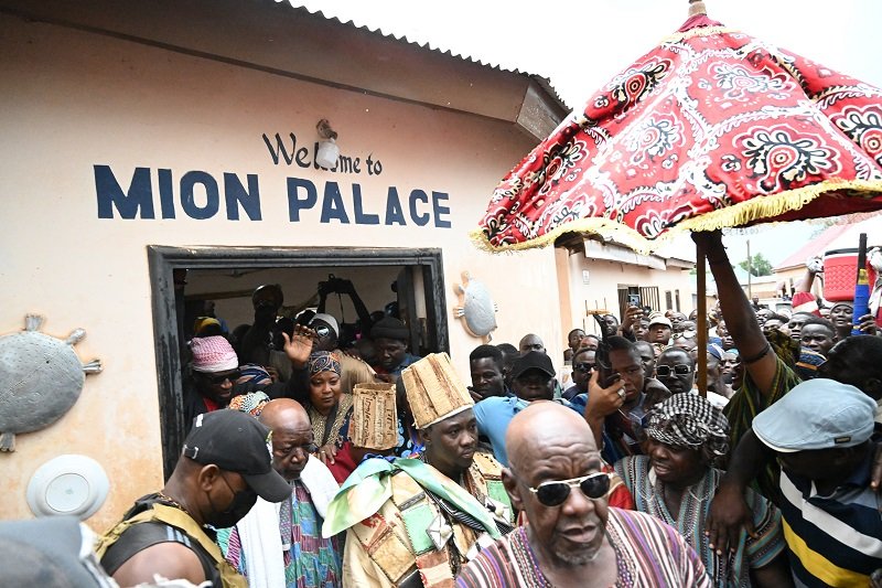 • At the funeral ceremony of the late Mion Lana, Nyab Abdulai Mahamudu