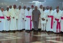 • President Mahama (middle) with the Catholic bishops