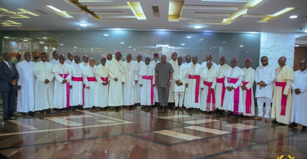 • President Mahama (middle) with the delegation from the Ghana Catholic Bishops’ Conference