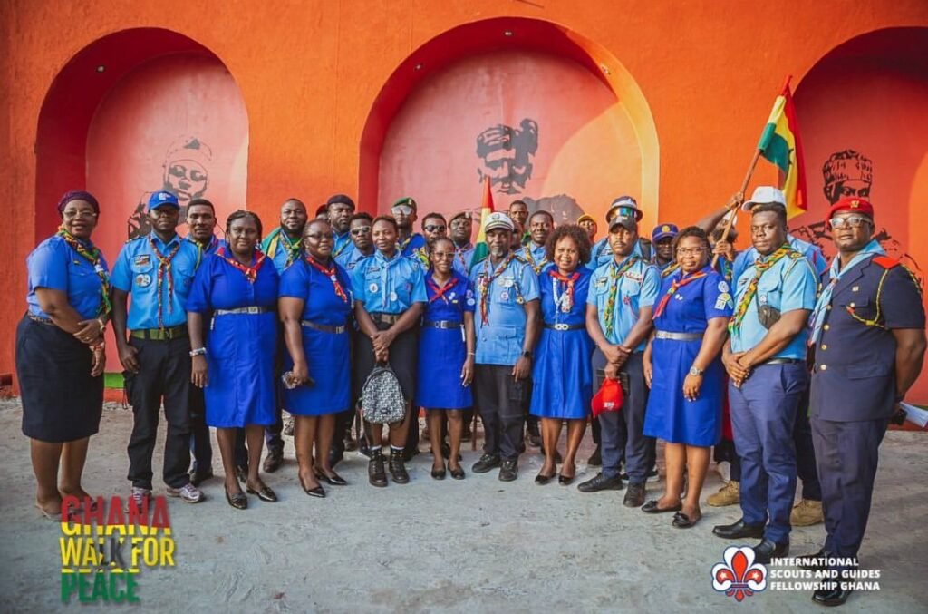 Dr Albert Tetteh Botchwey, (sixth from right) with other executives of SGF-Gh and the GGGA