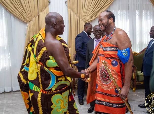 Otumfuo Osei Tutu II (left) welcoming His Majesty Mswati III at the Manhyia Palace