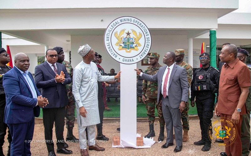 Mr Emmanuel Armah-Kofi Buah, with Alhaji Muntaka Mohammed-Mubarak and other officials at the launch