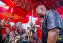 President Mahama exchanging pleasantries with Asantehene, Otumfuo Osei Tutu II at the funeral